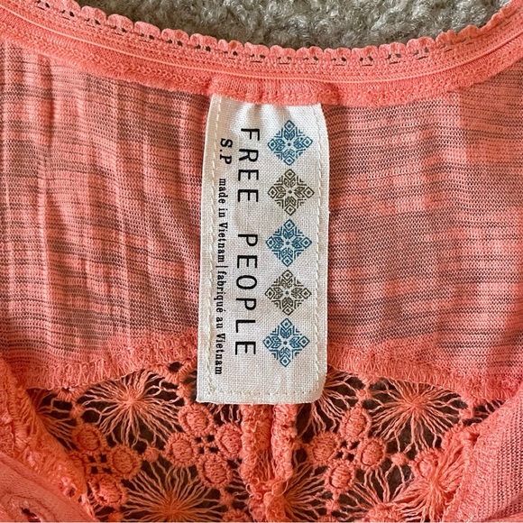 🎃Free People Boho Bright Coral Flowy Top Lace Cut Outs Small - Picture 5 of 7